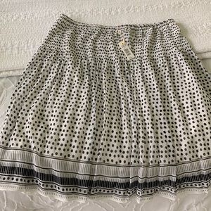 Max studio tiered mini skirt